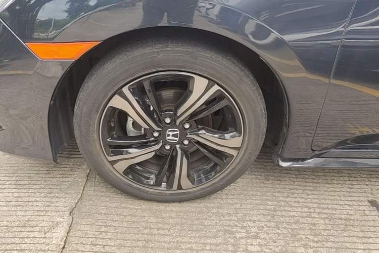 Used Honda Civic 2019 220TURBO CVT Dynamic Edition China VI Emission Standard Left Front Wheel Hub