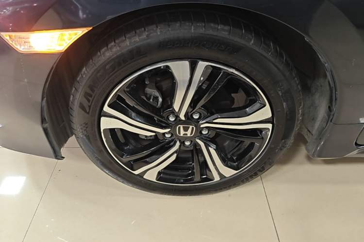 Used Honda Civic 2019 220TURBO CVT Power Edition China VI Emission Standard Left Front Wheel Hub