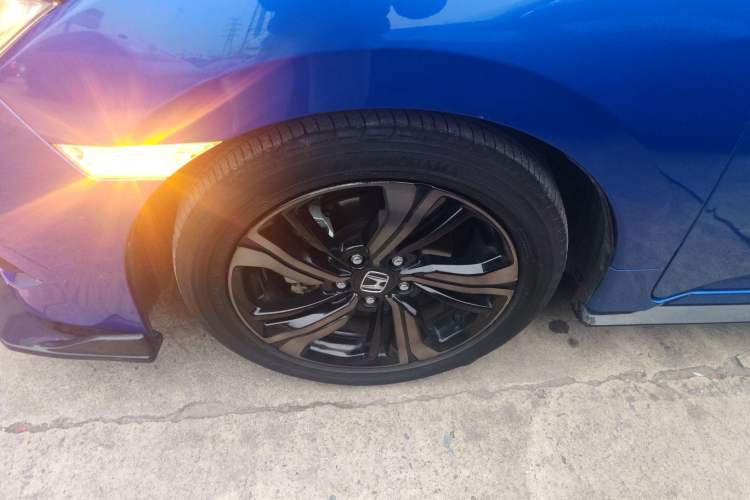 Used Honda Civic 2019 220TURBO CVT Dynamic Edition China V Emission Standard Left Front Wheel Hub