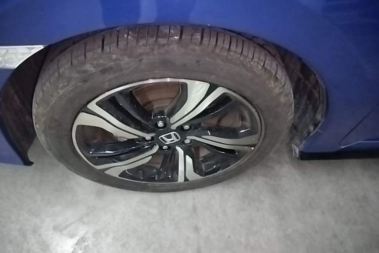 Used Honda Civic 2019 220TURBO CVT Dynamic Edition China VI Emission Standard Left Front Wheel Hub