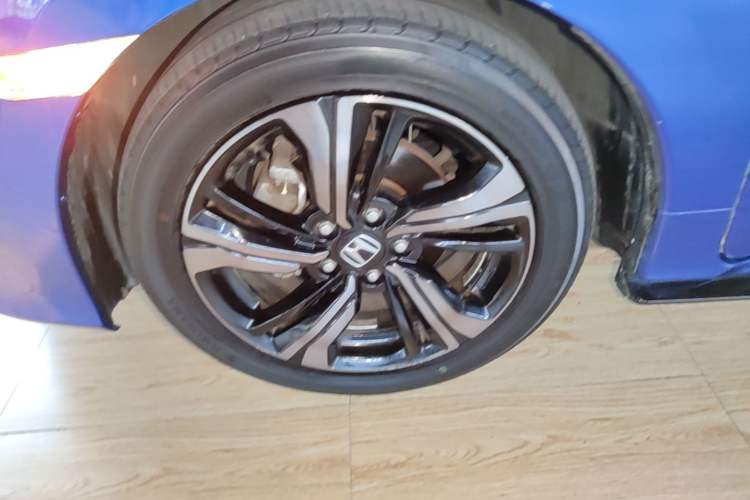 Used Honda Civic 2019 220TURBO CVT Dynamic Edition China VI Emission Standard Left Front Wheel Hub