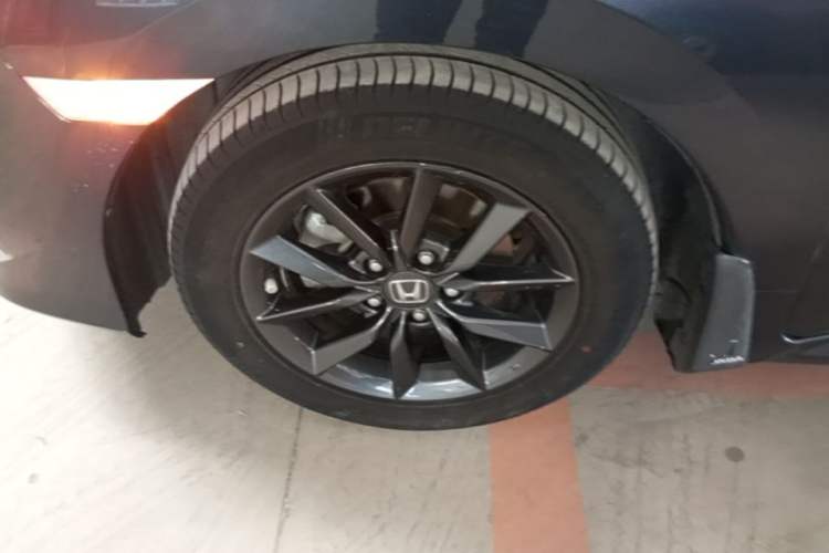 Used Honda Civic 2019 220TURBO CVT Dynamic Edition China VI Left Front Wheel Hub