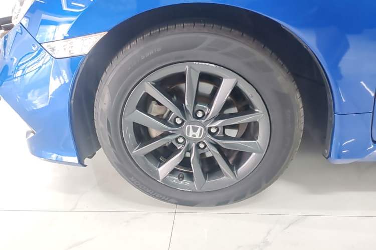 Used Honda Civic 2019 220TURBO CVT Dynamic Edition China VI Left Front Wheel Hub