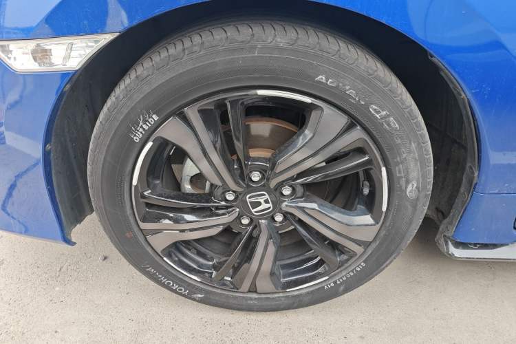 Used Honda Civic 2019 220TURBO CVT Dynamic Edition China VI Emission Standard Left Front Wheel Hub