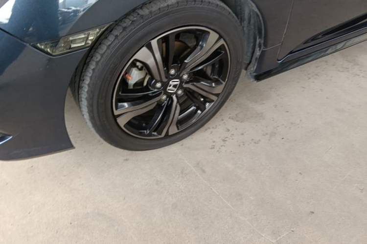 Used Honda Civic 2019 220TURBO CVT Dynamic Edition China VI Emission Standard Left Front Wheel Hub