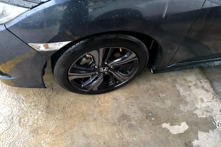 Used Honda Civic 2019 220TURBO CVT Dynamic Edition China VI Emission Standard Left Front Wheel Hub