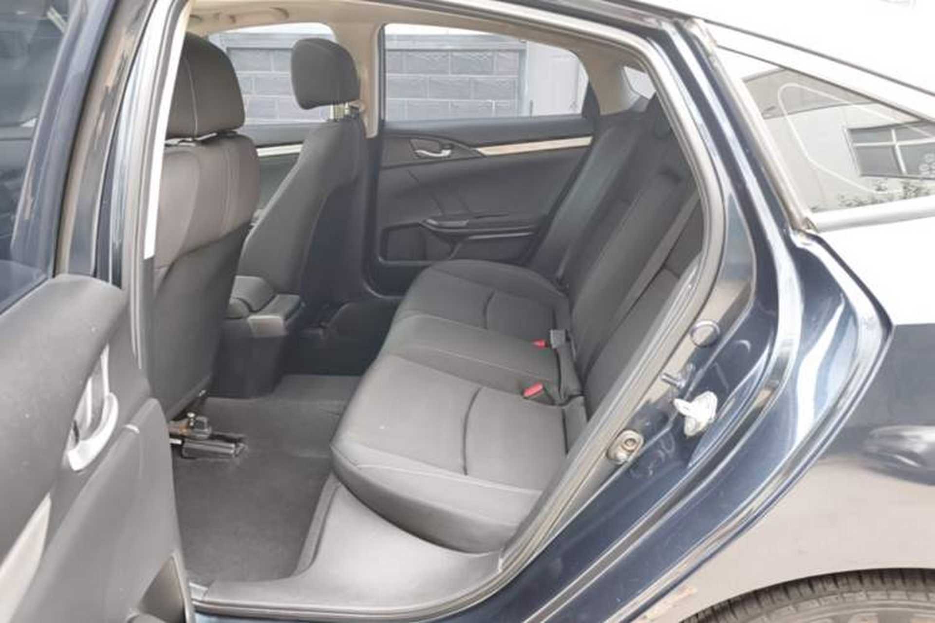 Used Honda Civic 2019 220TURBO CVT Dynamic Edition China VI Left Rear Seat
