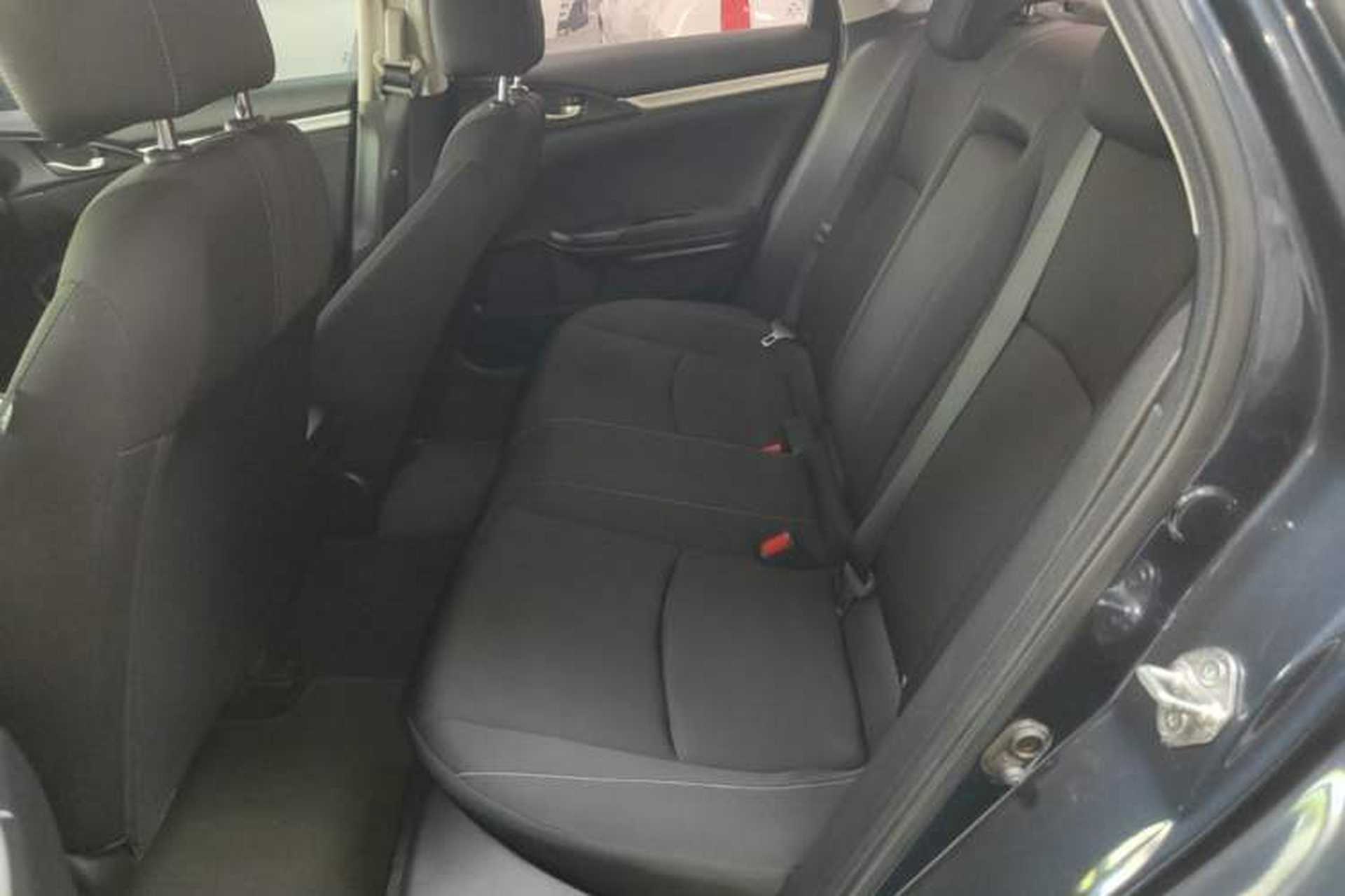 Used Honda Civic 2019 220TURBO CVT Dynamic Edition China VI Left Rear Seat