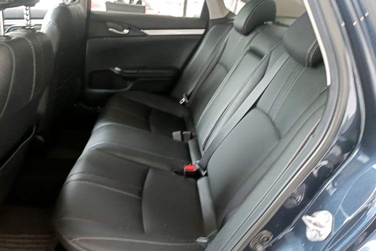 Used Honda Civic 2019 220TURBO CVT Ignition Edition China VI Emission Standard Left Rear Seat