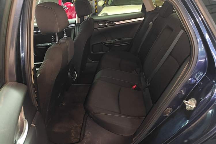 Used Honda Civic 2019 220TURBO CVT Dynamic Edition China VI Left Rear Seat