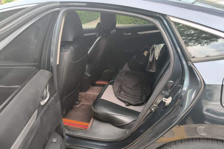 Used Honda Civic 2019 220TURBO CVT Dynamic Edition China VI Left Rear Seat
