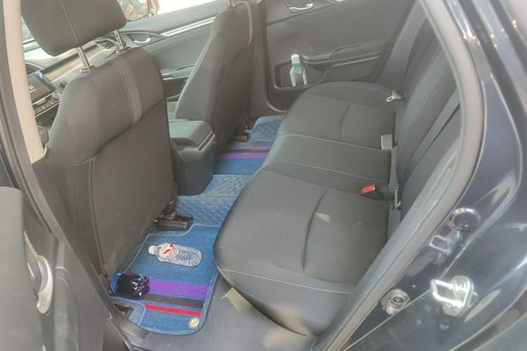 Used Honda Civic 2019 220TURBO CVT Dynamic Edition China VI Emission Standard Left Rear Seat