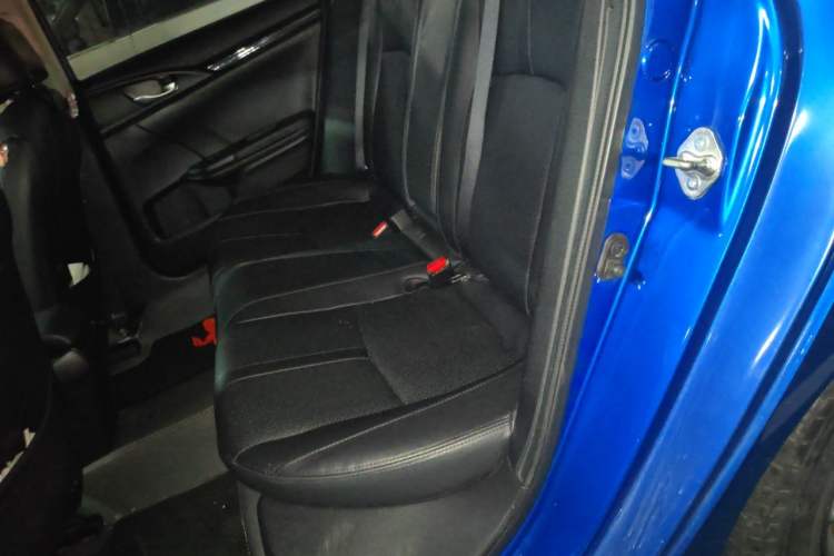 Used Honda Civic 2019 220TURBO CVT Dynamic Edition China VI Left Rear Seat