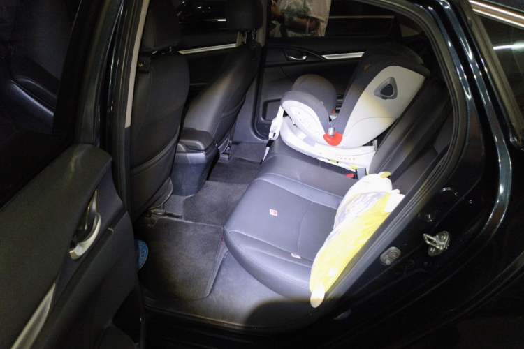 Used Honda Civic 2019 220TURBO CVT Dynamic Edition China VI Left Rear Seat