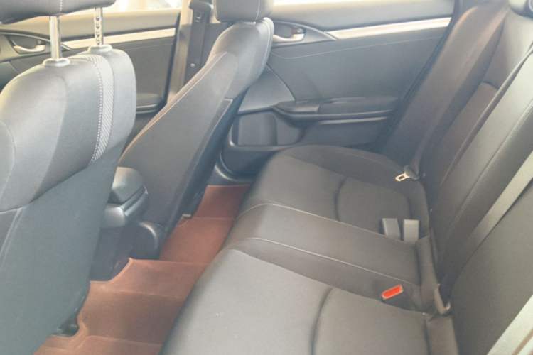 Used Honda Civic 2019 220TURBO CVT Dynamic Edition China VI Emission Standard Left Rear Seat