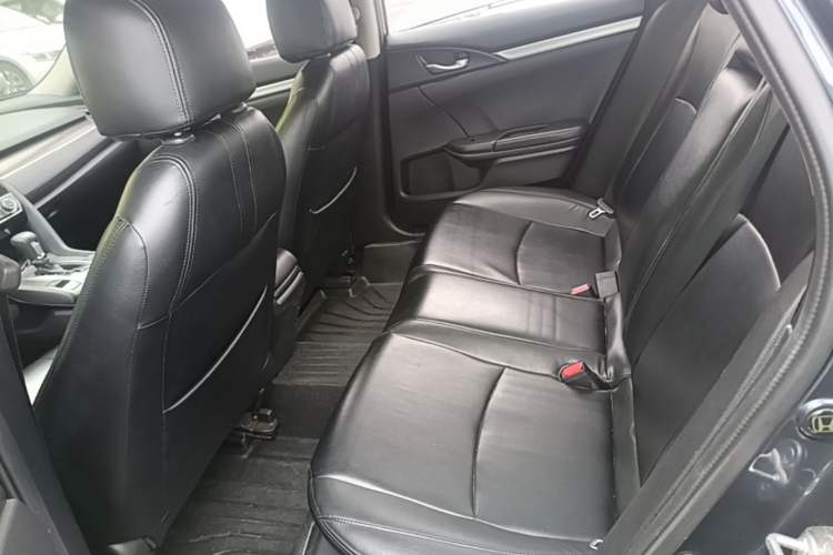 Used Honda Civic 2019 220TURBO CVT Dynamic Edition China VI Left Rear Seat