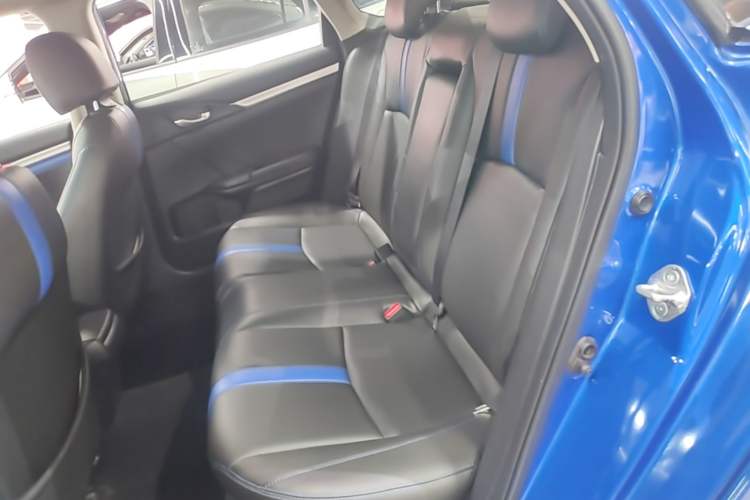 Used Honda Civic 2019 220TURBO CVT Dynamic Edition China VI Left Rear Seat