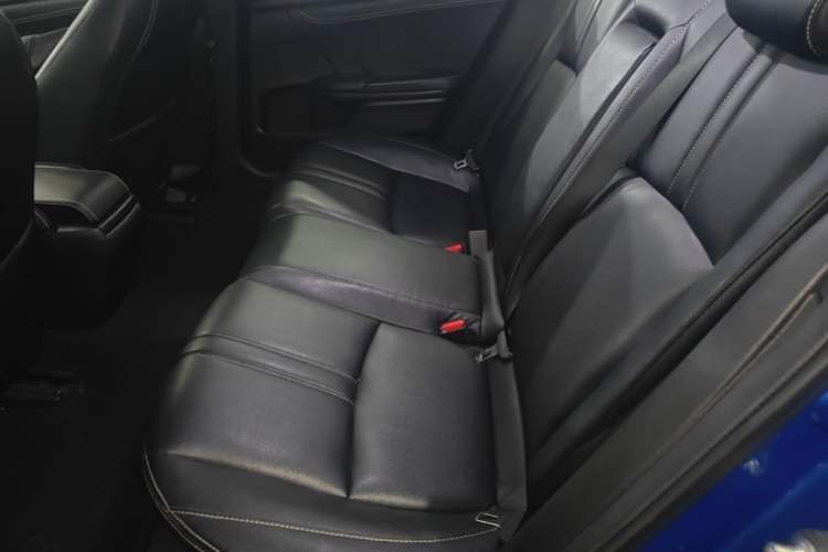 Used Honda Civic 2019 220TURBO CVT Dynamic Edition China VI Emission Standard Left Rear Seat