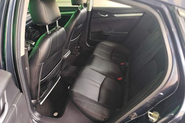 Used Honda Civic 2019 220TURBO CVT Dynamic Edition China VI Left Rear Seat
