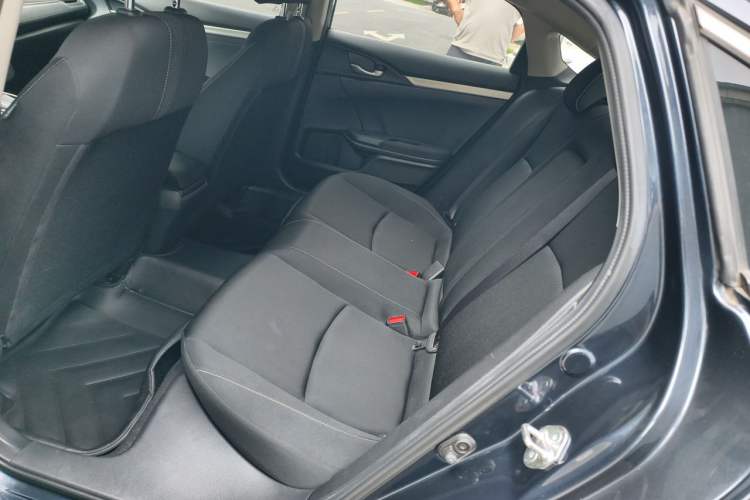 Used Honda Civic 2019 220TURBO CVT Dynamic Edition China VI Left Rear Seat