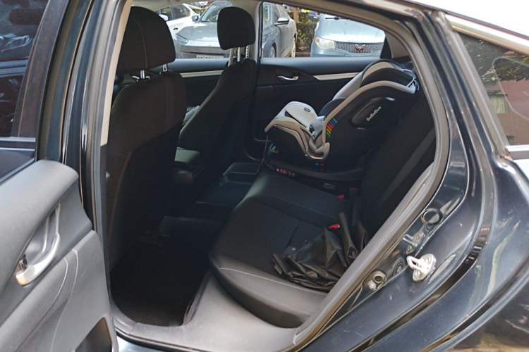 Used Honda Civic 2019 220TURBO CVT Dynamic Edition China V Emission Standard Left Rear Seat