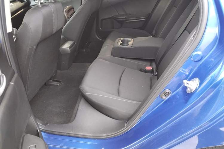 Used Honda Civic 2019 220TURBO CVT Dynamic Edition China VI Left Rear Seat