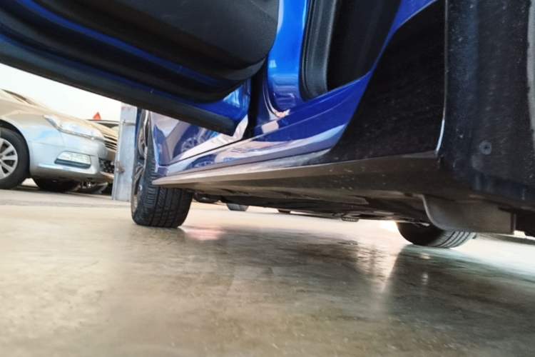 Used Honda Civic 2019 220TURBO CVT Dynamic Edition China VI Emission Standard Left Side Sill
