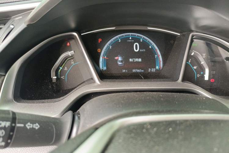 Used Honda Civic 2019 220TURBO CVT Dynamic Edition China V Odometer Close Up