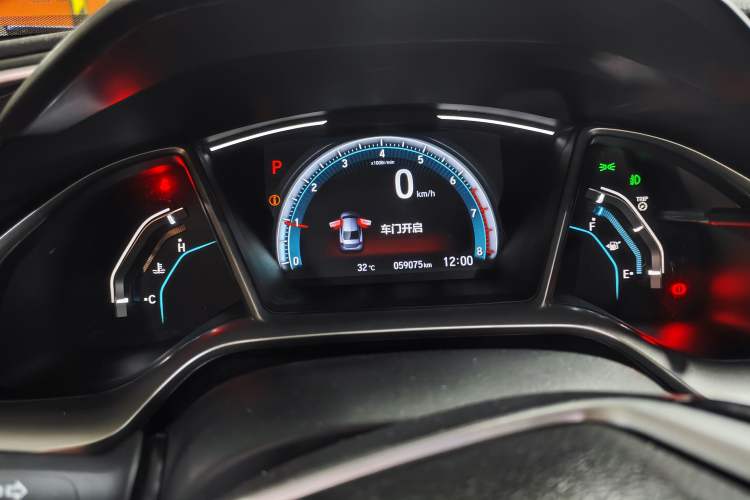 Used Honda Civic 2019 220TURBO CVT Power Edition China VI Emission Standard Odometer Close Up