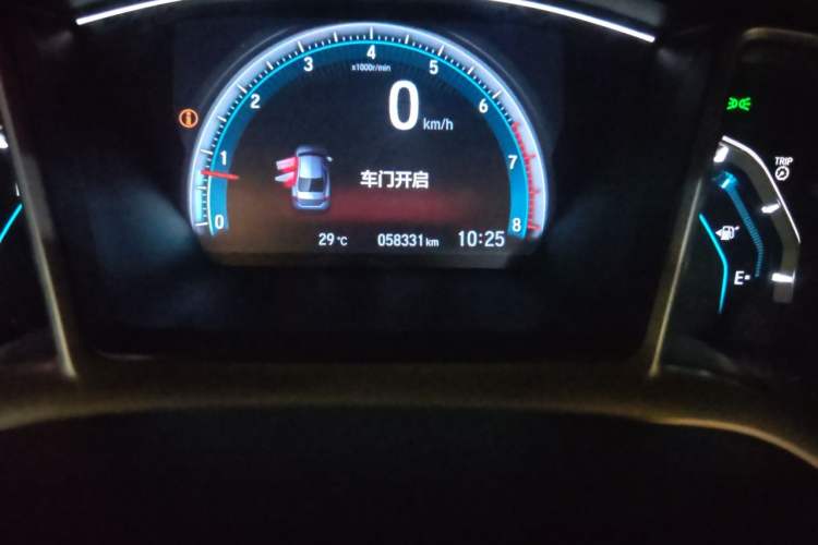 Used Honda Civic 2019 220TURBO Manual Jinkong Edition China VI Odometer Close Up