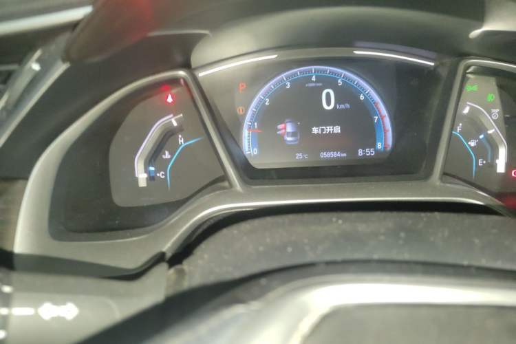 Used Honda Civic 2019 220TURBO CVT Dynamic Edition China VI Odometer Close Up