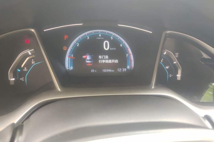 Used Honda Civic 2019 220TURBO CVT Dynamic Edition China V Odometer Close Up