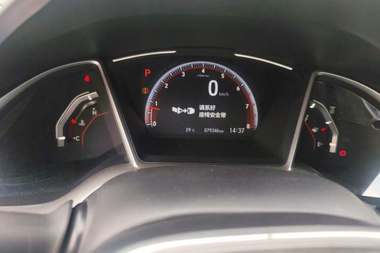 Used Honda Civic 2019 220TURBO CVT Dynamic Edition China VI Emission Standard Odometer Close Up