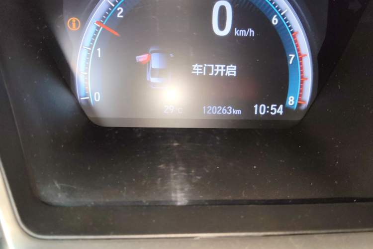 Used Honda Civic 2019 220TURBO CVT Power Edition China VI Emission Standard Odometer Close Up