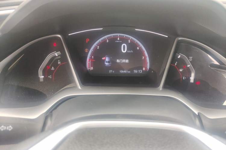 Used Honda Civic 2019 220TURBO CVT Dynamic Edition China VI Emission Standard Odometer Close Up