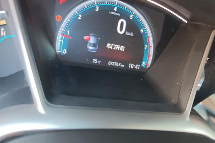 Used Honda Civic 2019 220TURBO CVT Dynamic Edition China VI Odometer Close Up