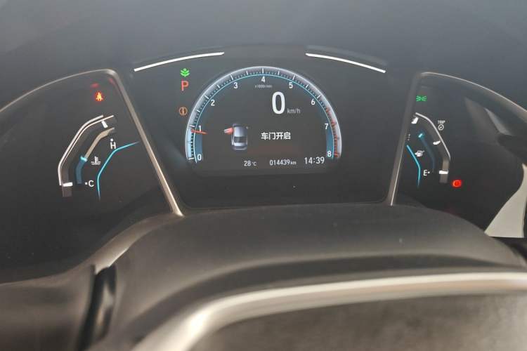 Used Honda Civic 2019 220TURBO CVT Dynamic Edition China VI Odometer Close Up