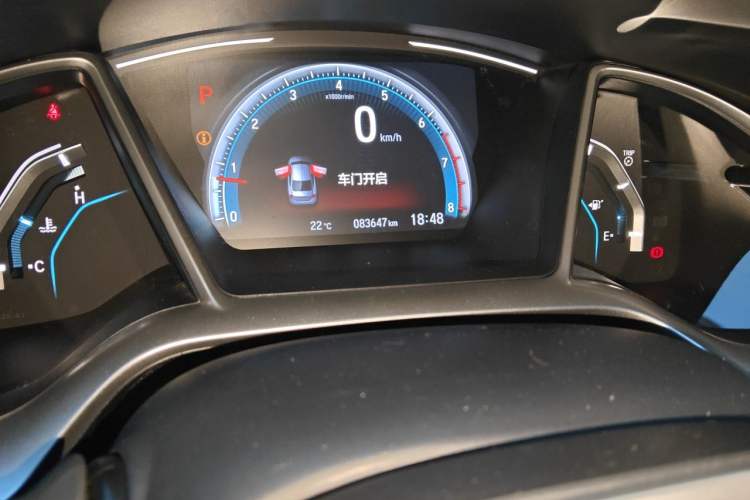 Used Honda Civic 2019 220TURBO CVT Dynamic Edition China V Odometer Close Up