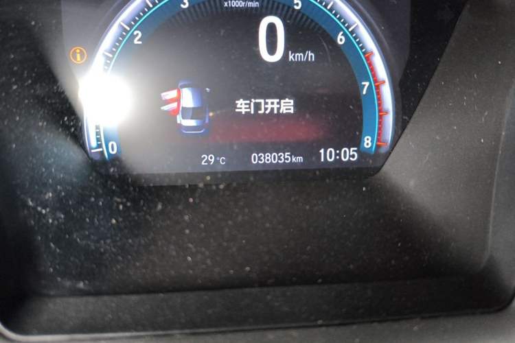 Used Honda Civic 2019 220TURBO Manual Jinkong Edition China V Emission Standard Odometer Close Up
