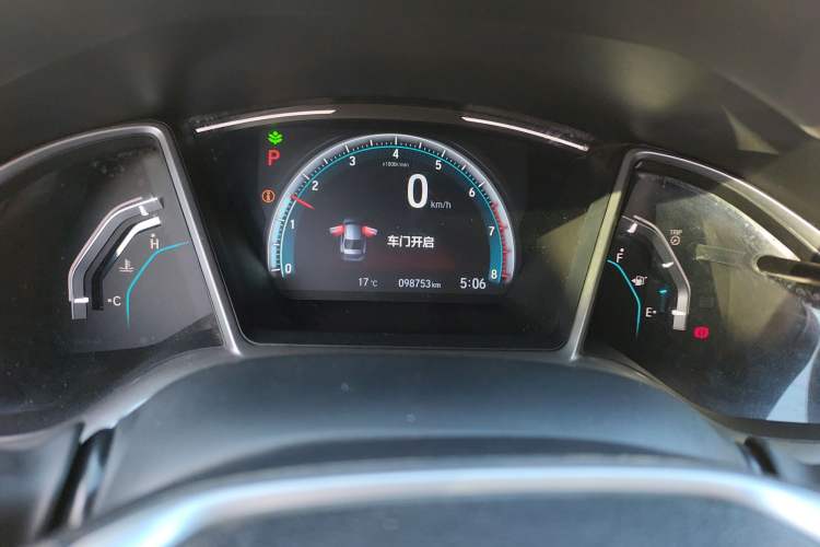 Used Honda Civic 2019 220TURBO CVT Dynamic Edition China VI Odometer Close Up