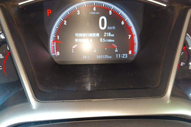 Used Honda Civic 2019 220TURBO CVT Dynamic Edition China V Emission Standard Odometer Close Up