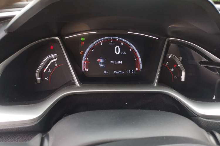 Used Honda Civic 2019 220TURBO CVT Dynamic Edition China VI Emission Standard Odometer Close Up