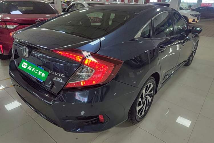 Used Honda Civic 2019 220TURBO CVT Dynamic Edition China VI Rear Right 45 Deg