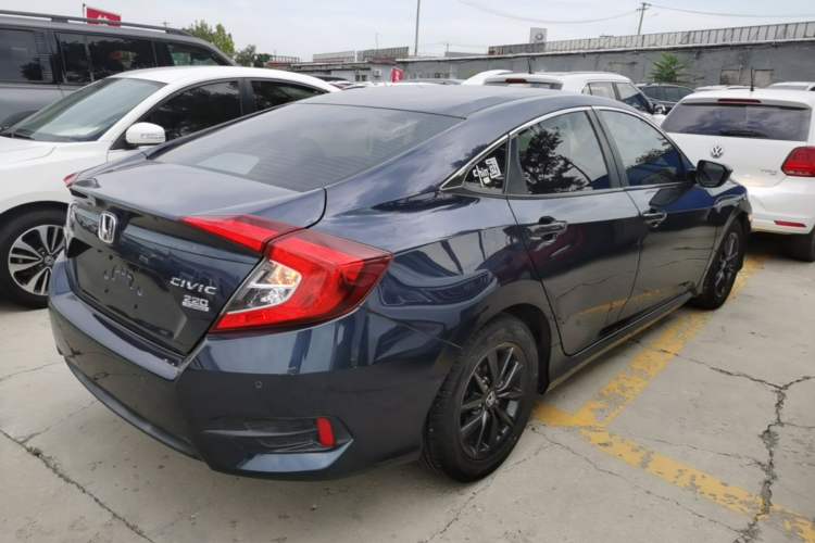 Used Honda Civic 2019 220TURBO CVT Dynamic Edition China VI Rear Right 45 Deg