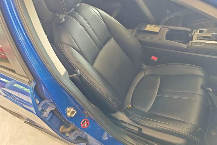 Used Honda Civic 2019 220TURBO CVT Dynamic Edition China VI Right Front Seat