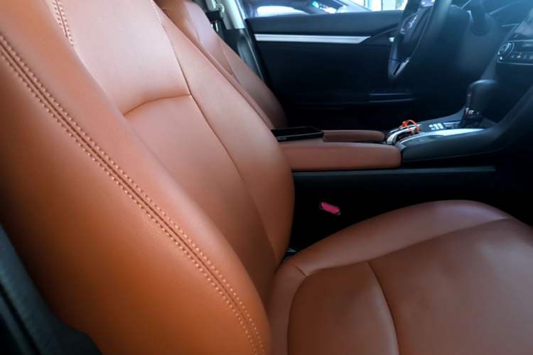 Used Honda Civic 2019 220TURBO CVT Dynamic Edition China VI Emission Standard Right Front Seat