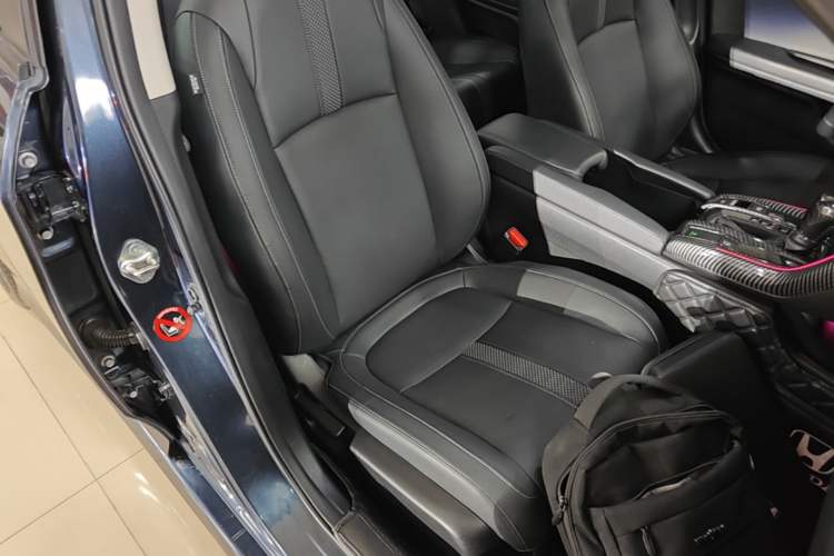 Used Honda Civic 2019 220TURBO CVT Power Edition China VI Emission Standard Right Front Seat