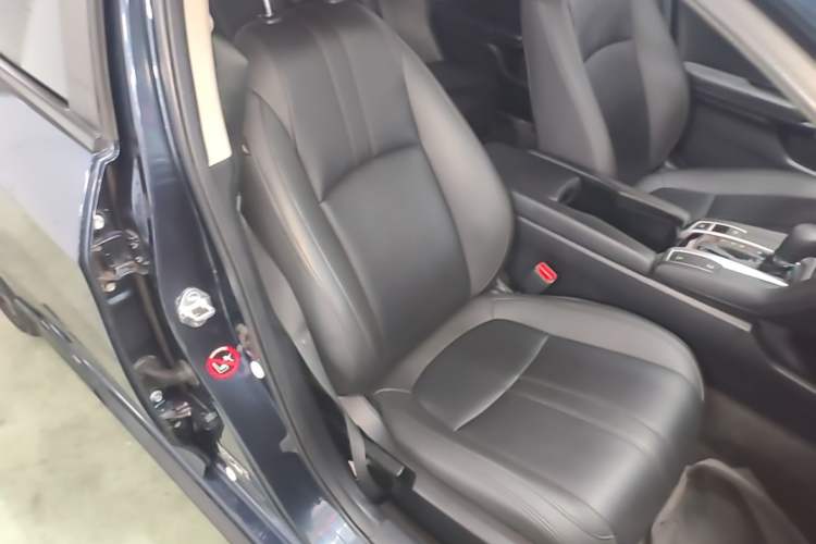 Used Honda Civic 2019 220TURBO CVT Dynamic Edition China V Emission Standard Right Front Seat