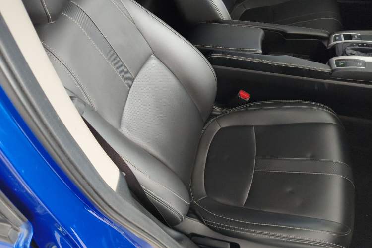 Used Honda Civic 2019 220TURBO CVT Dynamic Edition China VI Right Front Seat