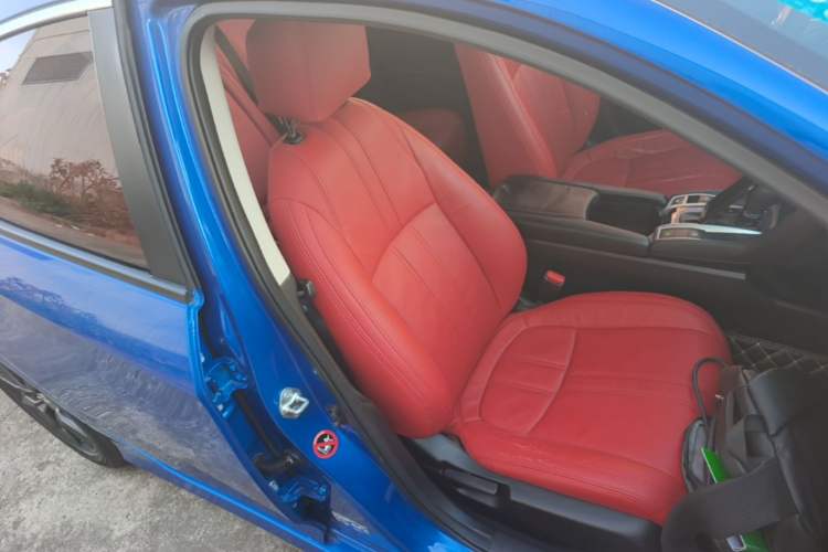 Used Honda Civic 2019 220TURBO CVT Dynamic Edition China V Right Front Seat